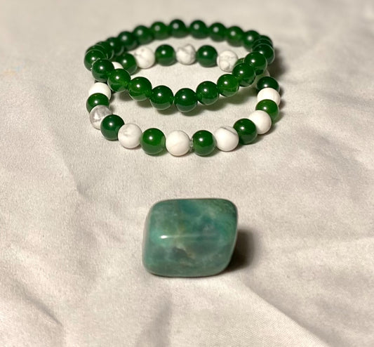 Green Jade and Howlite Bracelet Set